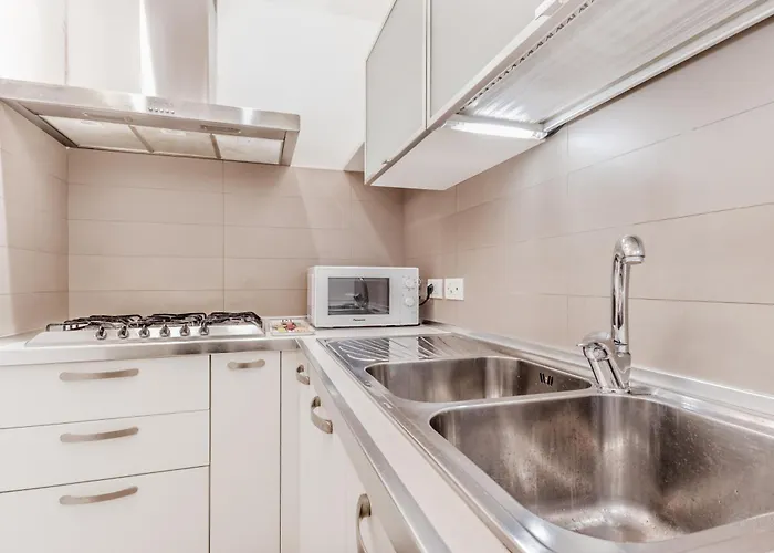 Trastevere House 24 *