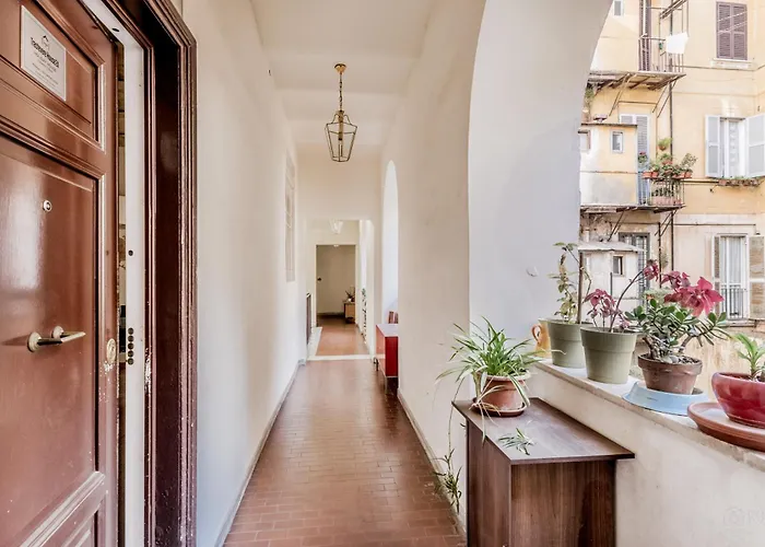 Trastevere House 24 *
